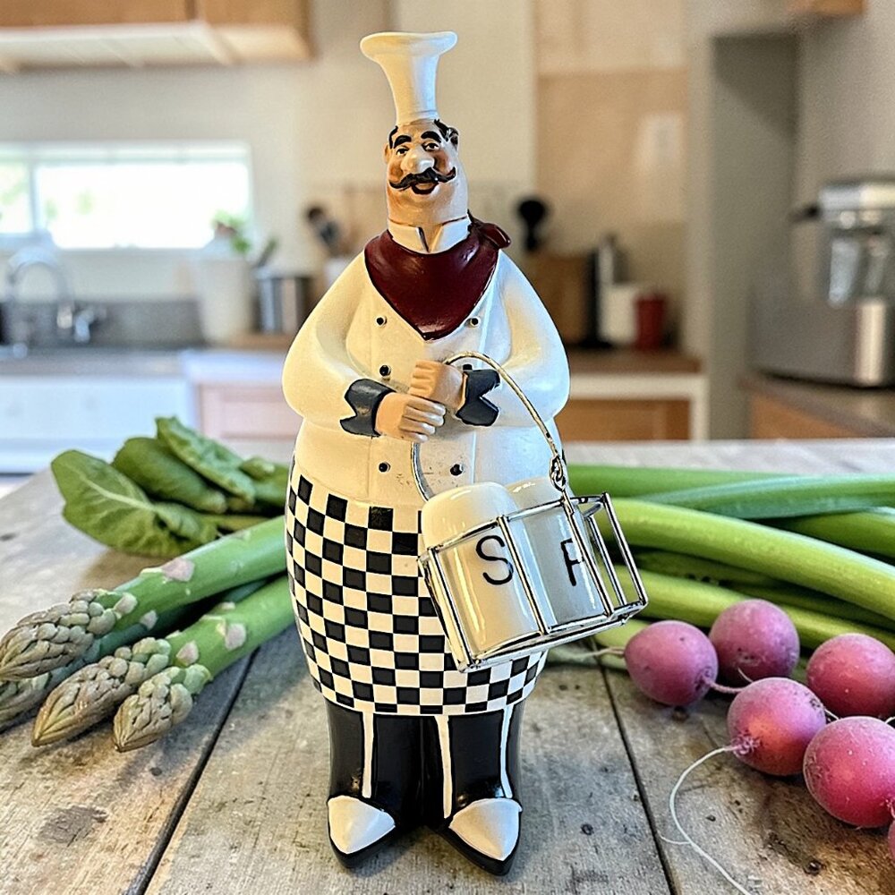 Italian Chef Checkered Apron Holding Metal Basket w/Salt & Pepper Shakers 10"